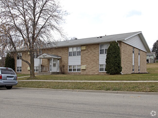 Building Photo - 1002 Fairlane Dr