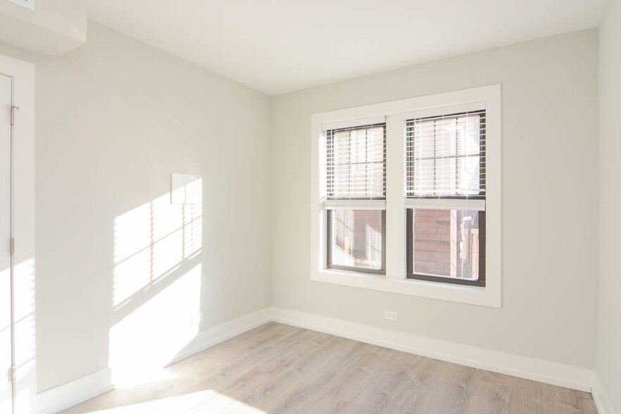 Building Photo - 1128 Maple Ave