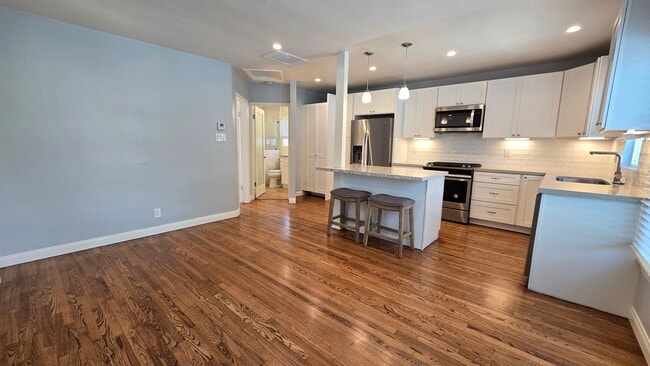 Building Photo - 145 California Terrace