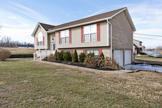 Building Photo - 73 Rosenberger Ln