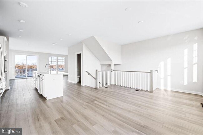 Building Photo - 42508 Invergordon Ter