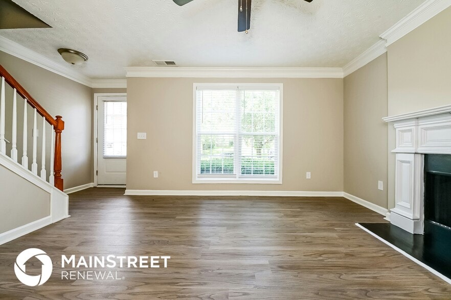 Building Photo - 4023 Riverside Pkwy
