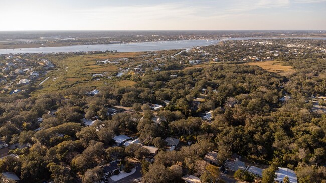 Building Photo - 3/2 Anastasia Island Home