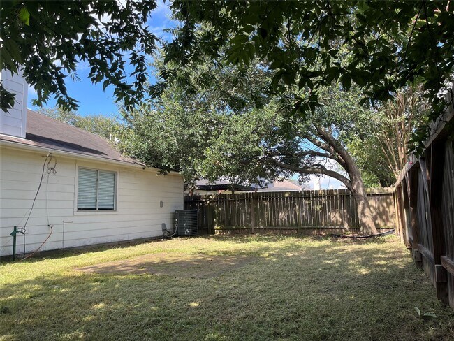 Building Photo - 17314 Glenmorris Dr