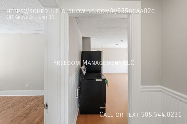 Building Photo - 387 Grove St