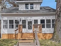 Building Photo - 2638 Sanford Ave
