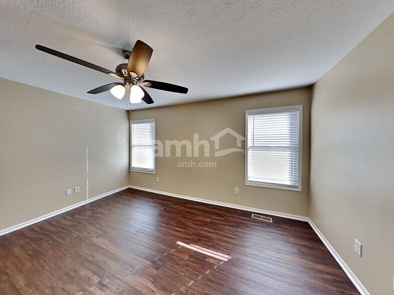 Building Photo - 5469 Boucher Dr