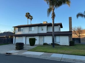 Building Photo - City Charm Awaits