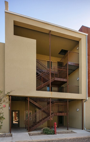 Building Photo - Andalusia Aprtments