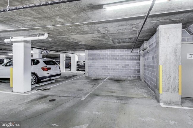 Building Photo - 4480 Market Commons Dr