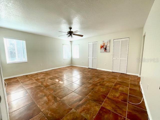 Building Photo - 2671 Sabal Springs Cir