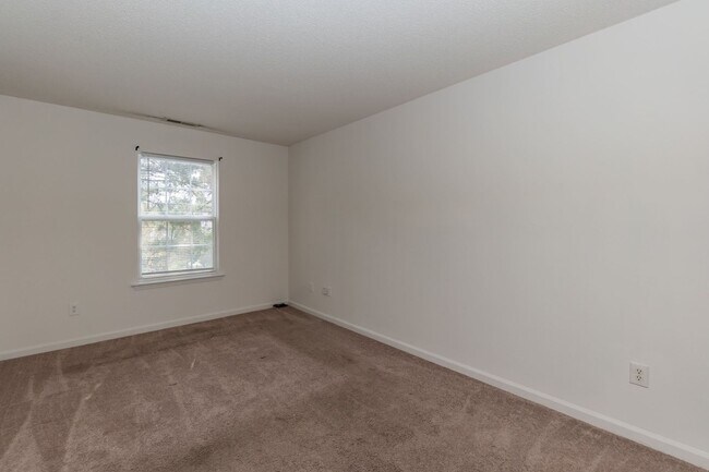 Building Photo - 8650 Neuse Landing Ln