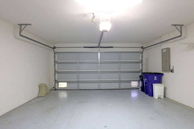 Building Photo - 13927 Lily Pad Cir
