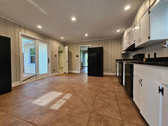 Building Photo - 303 Brandywine Rd