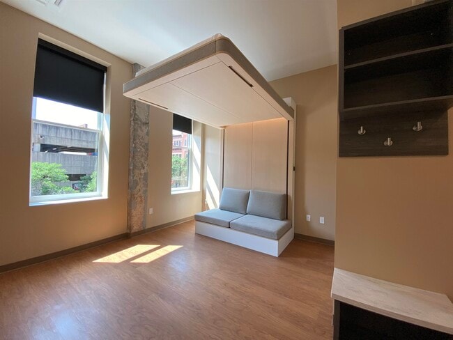 Building Photo - 83 Hanover St