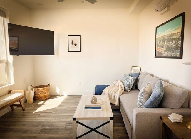 Building Photo - 4505 Park Blvd