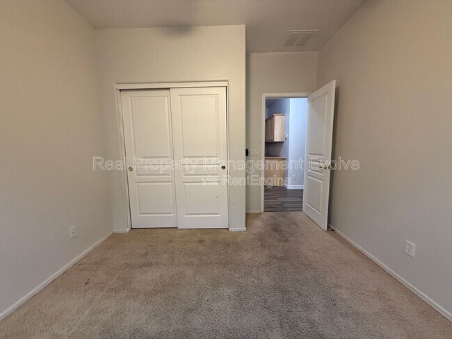 Building Photo - 8278 W Charter Oak Rd