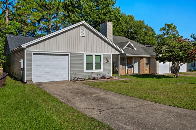 Building Photo - 10 Carie Way