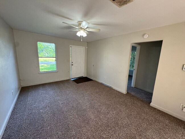 Building Photo - Shreveport Home For Rent
