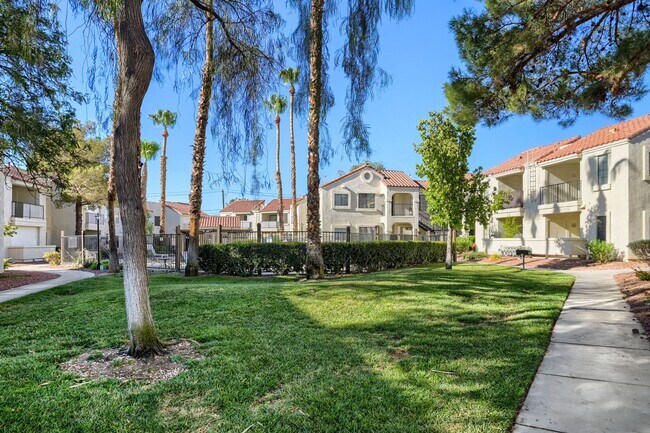 Building Photo - 4860 Nara Vista Way
