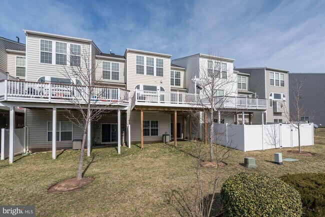 Building Photo - 42749 Wilmar Square