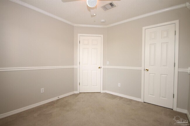 Building Photo - 127 Tobago Ct