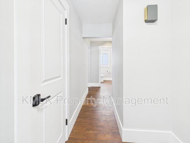 Building Photo - 2514 Carson Rd