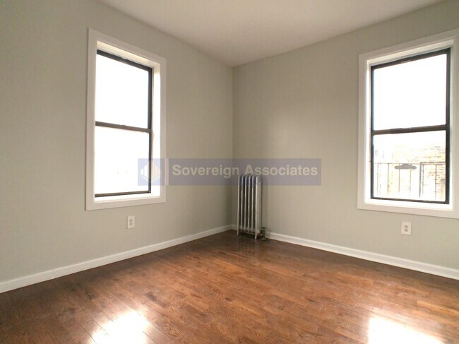 Building Photo - 25 Vermilyea Ave