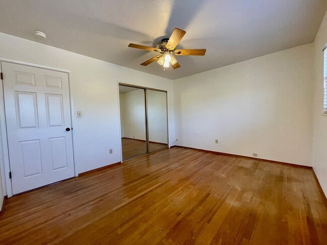 Building Photo - 3 Bed-2 Bath Split Level Home in La Mesa