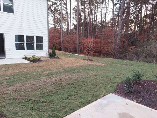 Building Photo - In-Town Townhome for rent in Monroe Heights!