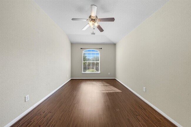 Building Photo - 2551 Marquette Trail
