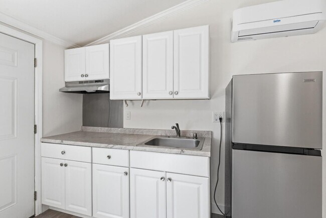 Building Photo - 8894 Indiana Ave