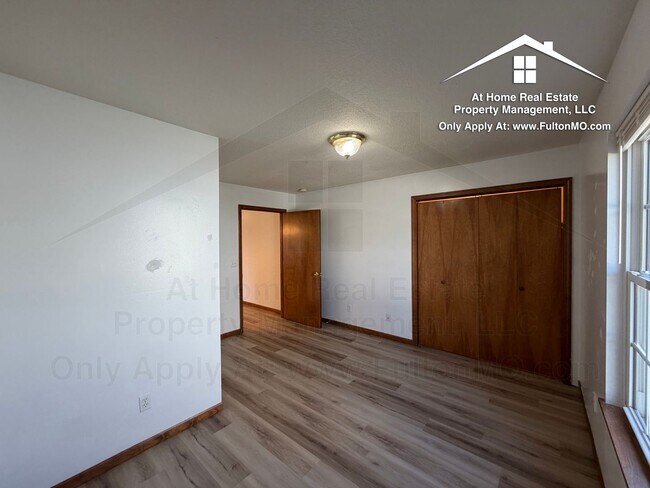 Building Photo - 1117-1119 Ashton Circle East