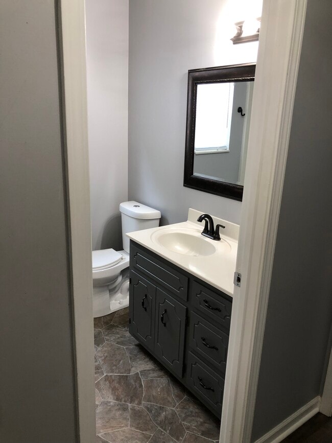 Building Photo - 3435 Sandpiper Dr