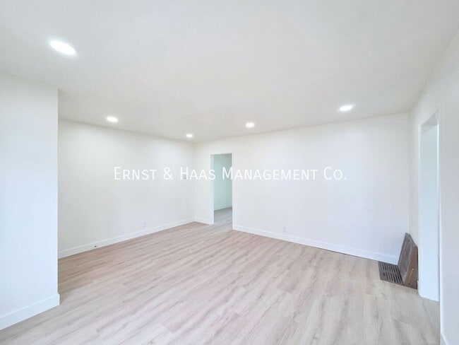 Building Photo - 13418 Lynne Dr