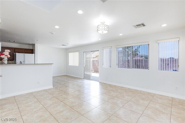 Building Photo - 7859 Windhamridge Dr