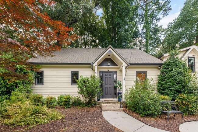 Primary Photo - 60 Honour Cir NW