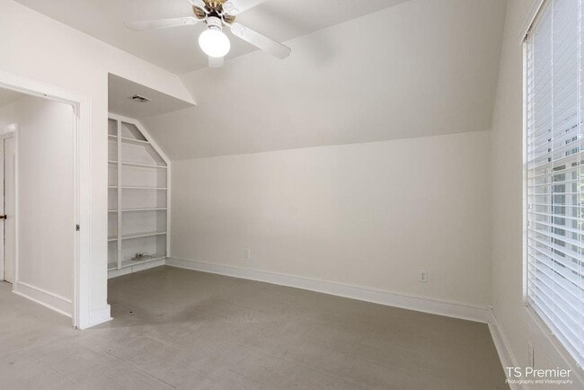 Building Photo - 50 Garvin Dr