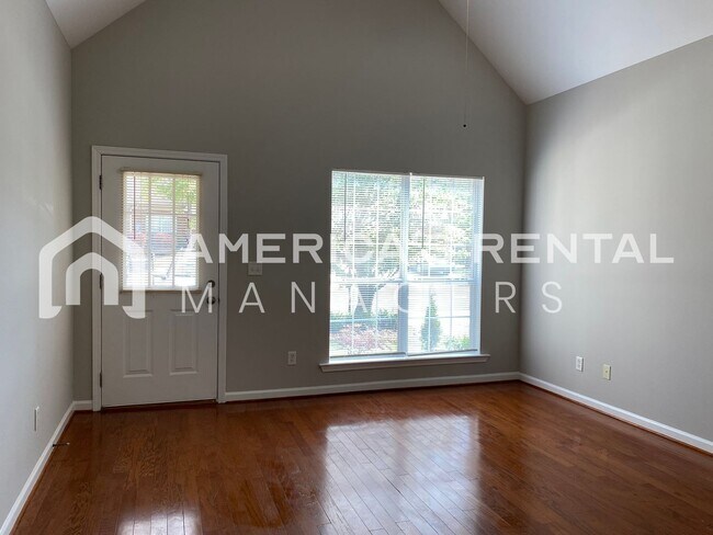 Building Photo - DEPOSIT PENDING!!! Townhome for Rent in Bessemer!  View with 48 Hours Notice!