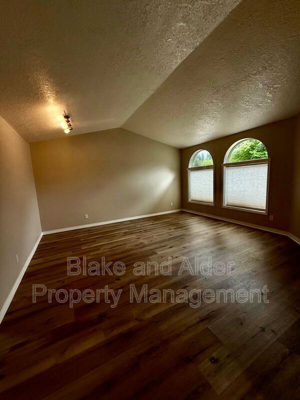 Building Photo - 1331 Westbrook Dr NW