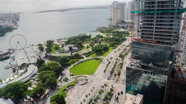 Building Photo - 398 NE 5th St