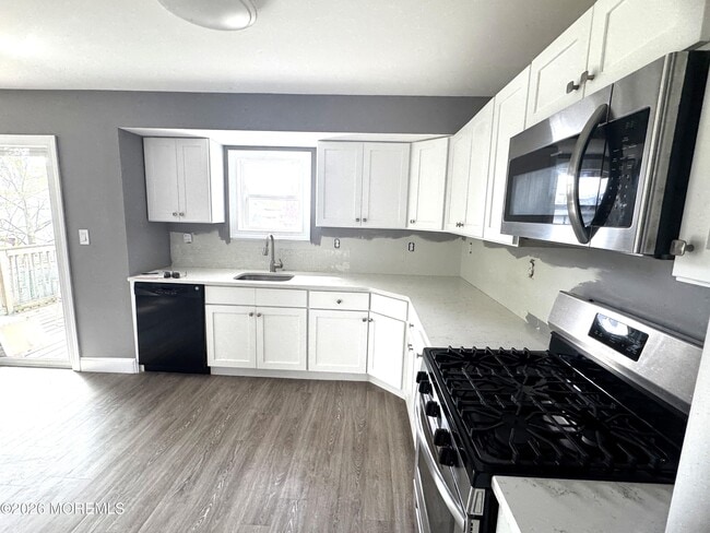 Building Photo - 416 Hooper Ave