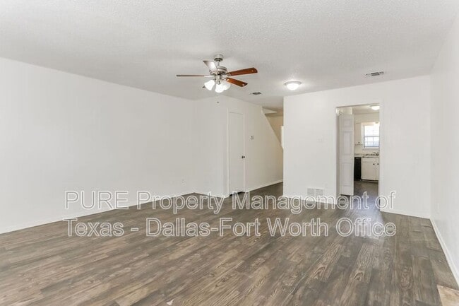 Building Photo - 940 Southmoor Dr