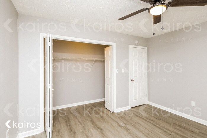 Building Photo - 208 Deer Pkwy