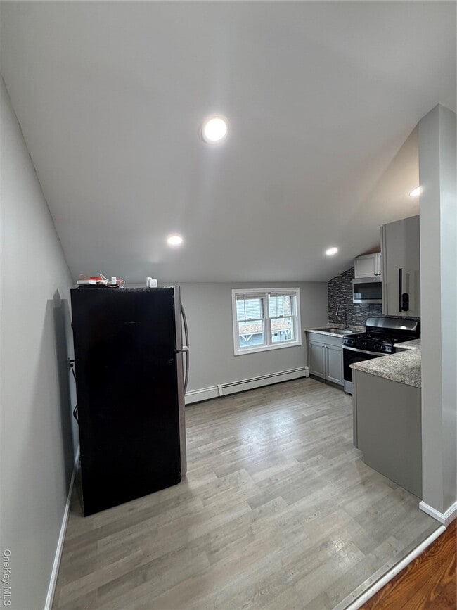 Building Photo - 7 S Atlantic St