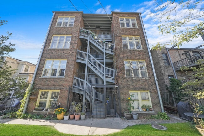 Building Photo - 304 S Kenilworth Ave