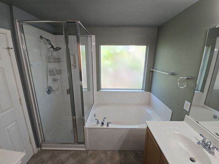 Building Photo - 13628 Oystercatcher Dr