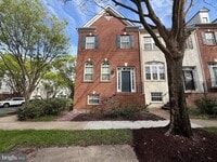 Building Photo - 300 Garden View Square