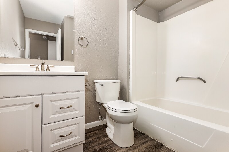 Building Photo - 4668 Talmadge Rd