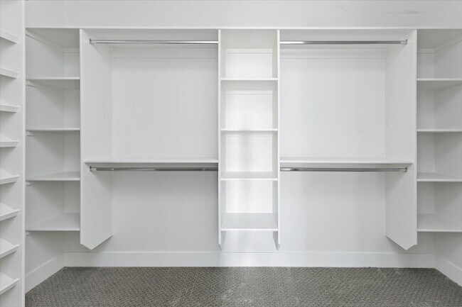 Building Photo - 8283 W Shams Ln